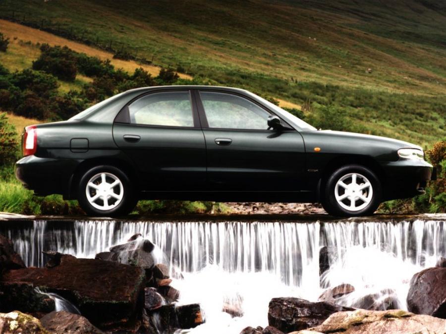  Daewoo Nubira Sedan 1997 года  (UK) (фото 3 из 3)